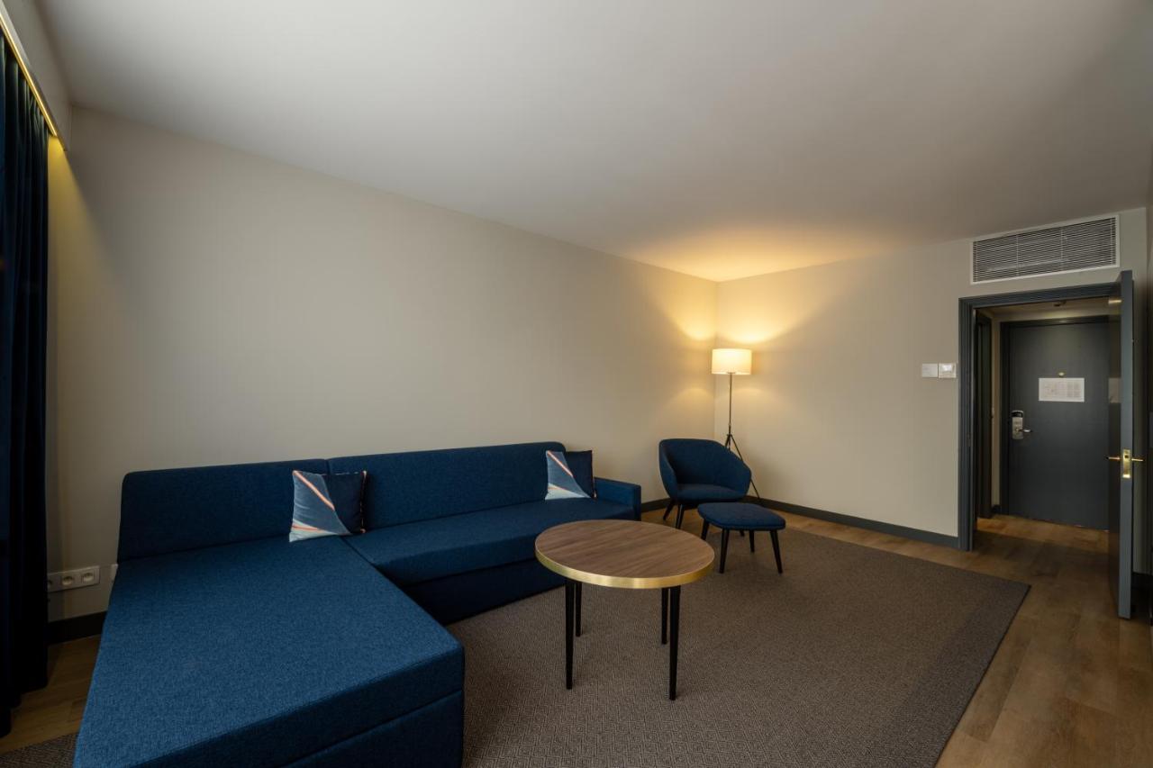Gresham Belson Brussels Brussels